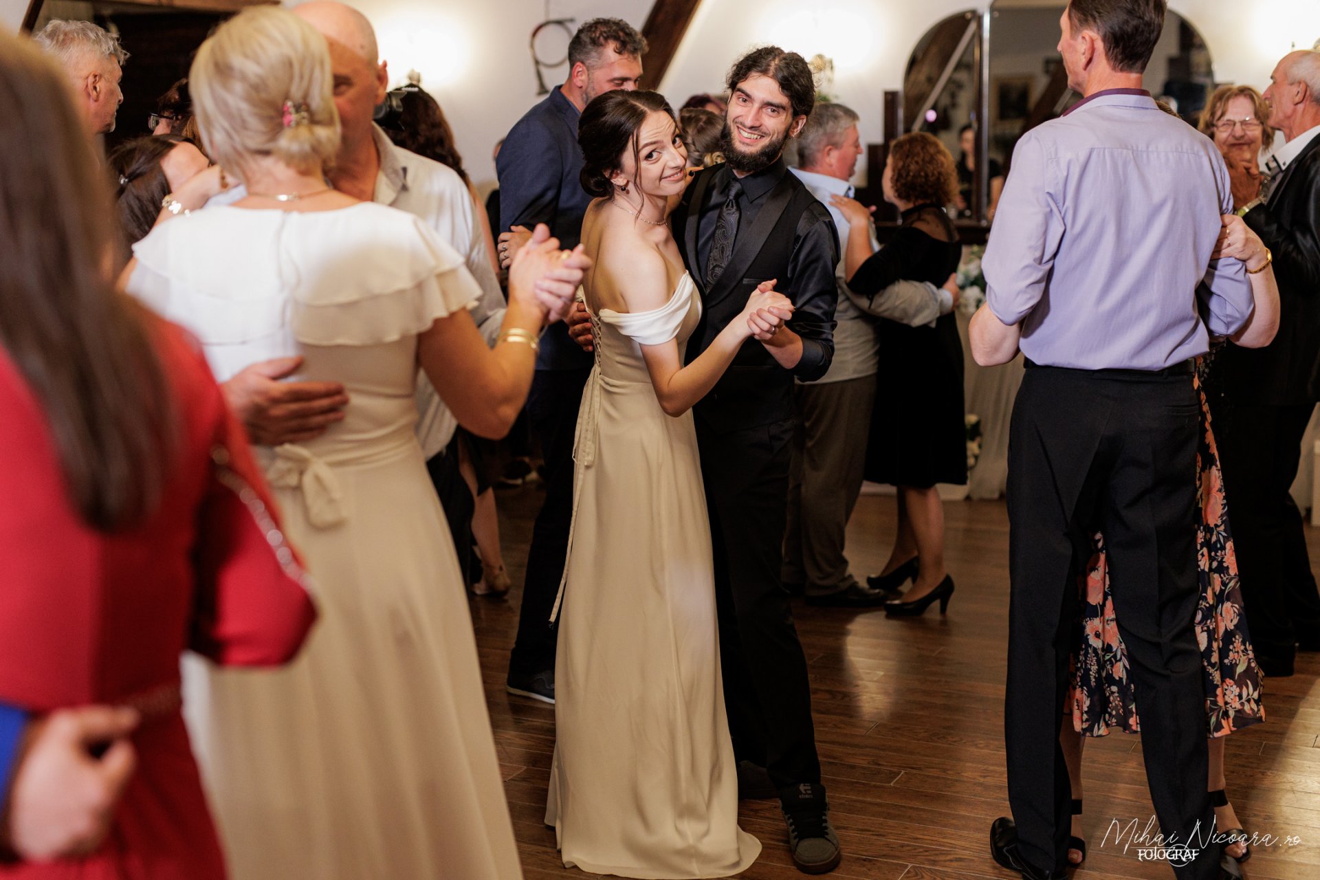 Fotografie album "Ionela & Adrian"
